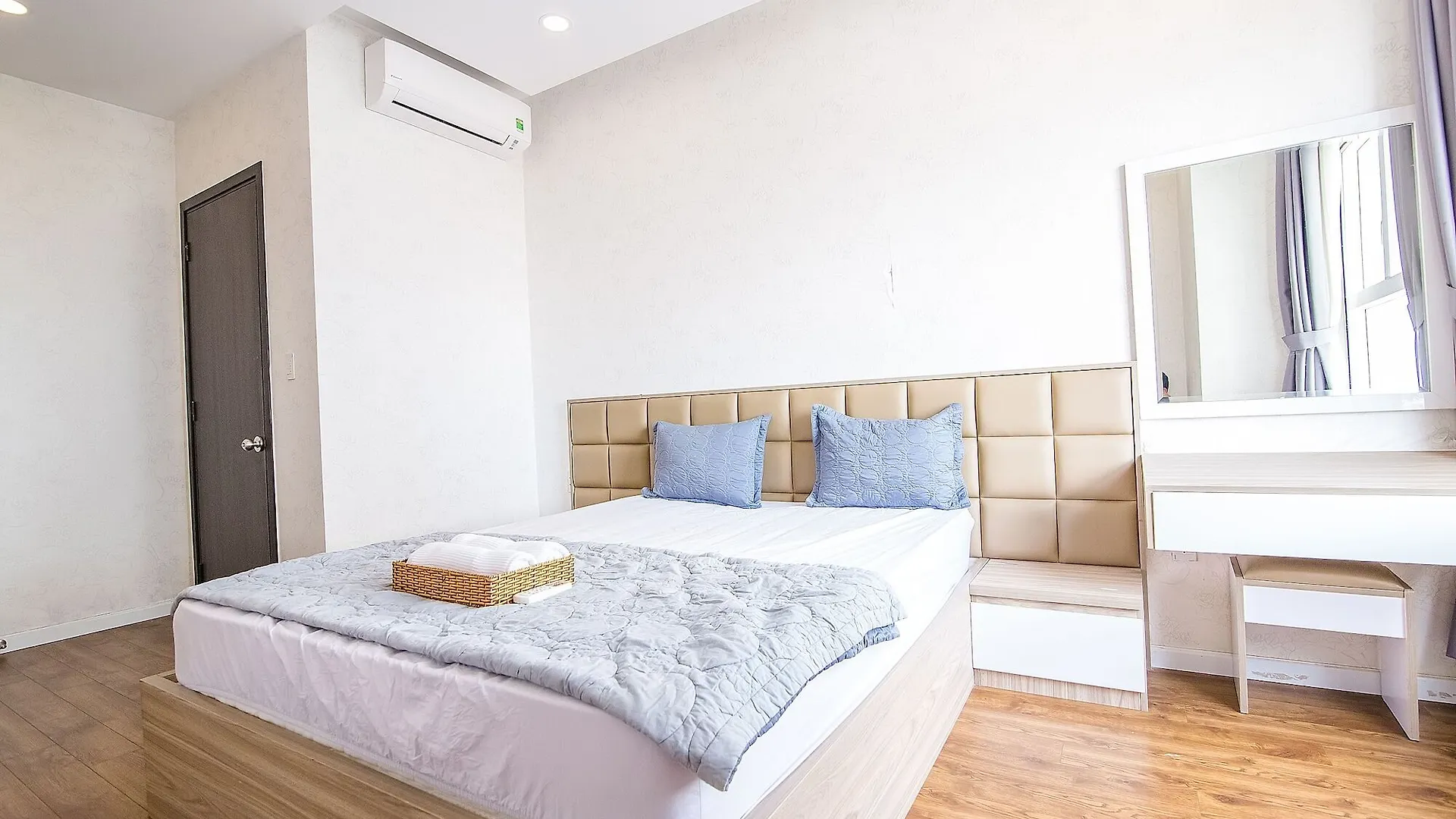 Henry Apartment Sunrise City Ho Chi Minh City 0*,  Vietnam